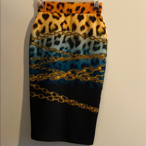 multi colored pencil skirt with gold chain print - Picture 1 of 1